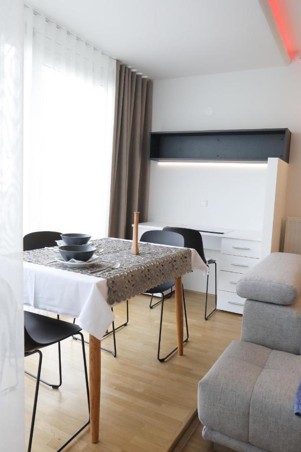 Studio Mostec Apartment